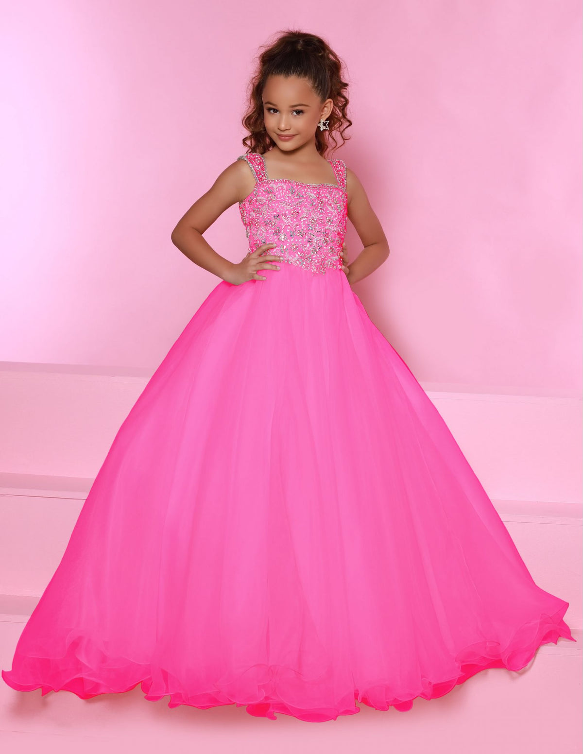 *Preorder* Sugar Kayne C146-Barbie Pink