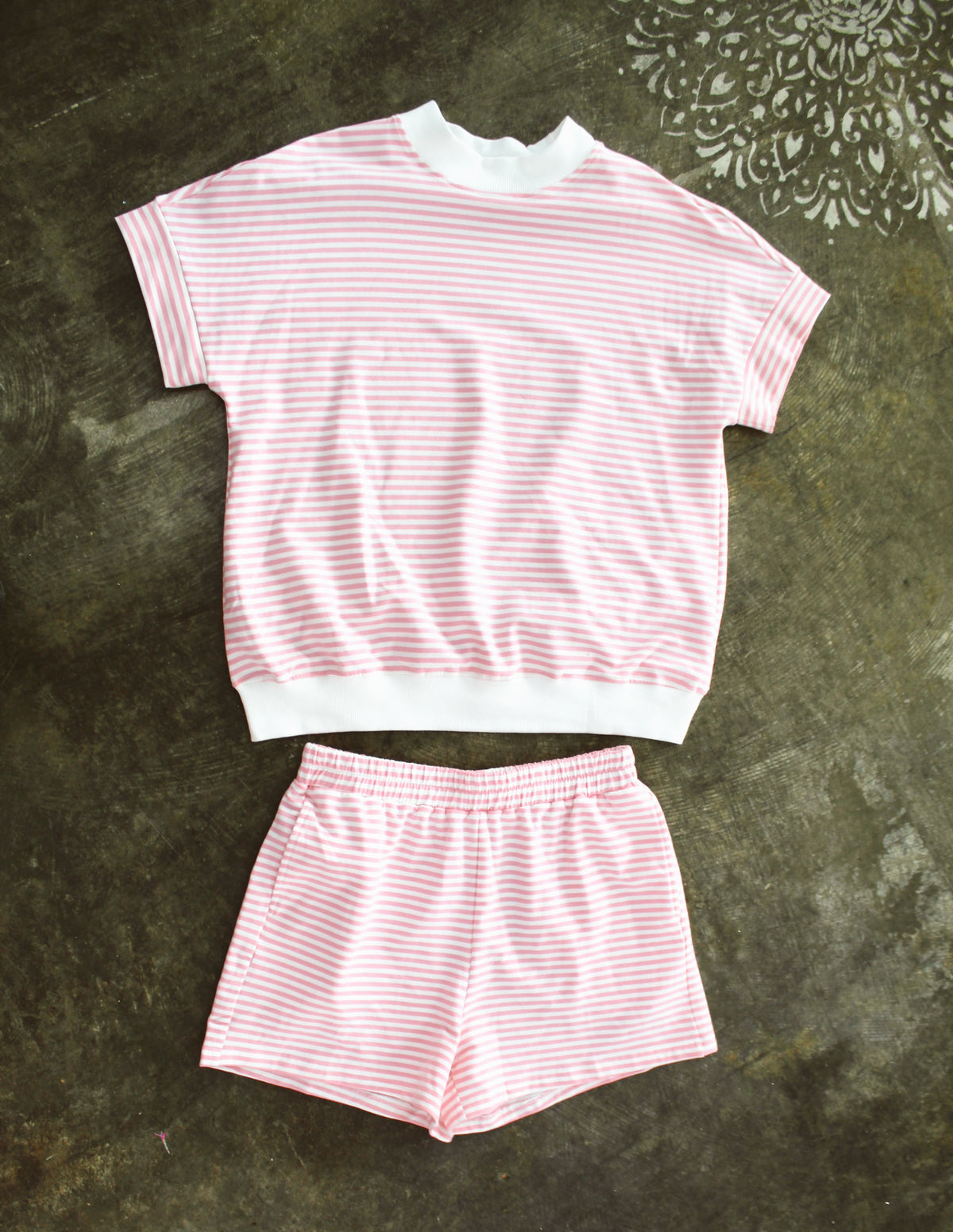 Pink Stripe Lounge Set – Effortless Summer Two-Piece