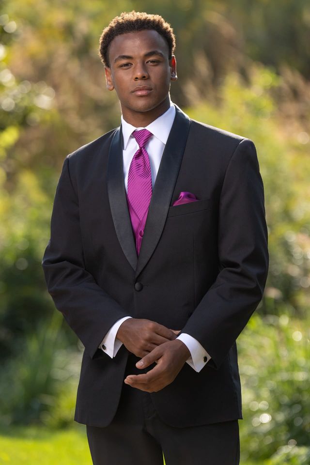 Cyprus Tuxedo Style 822