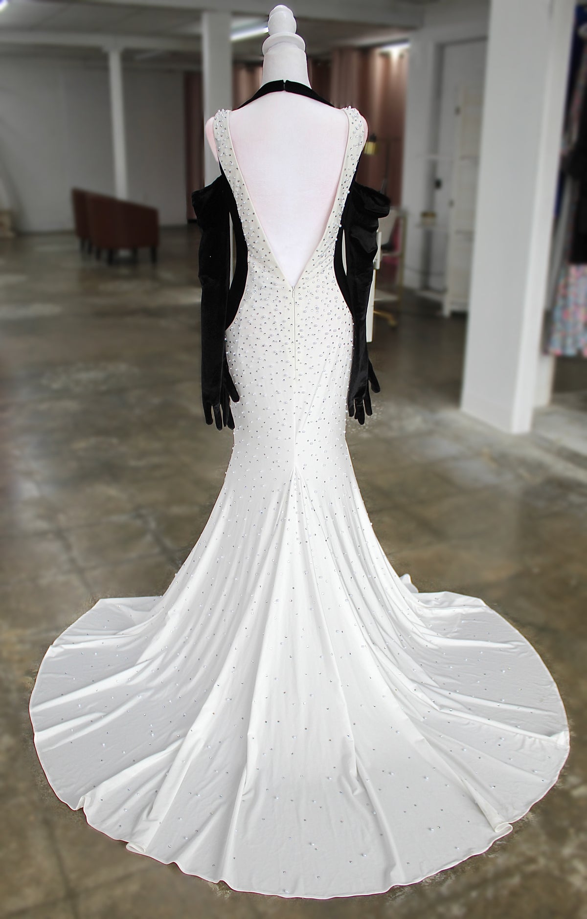 Johnathan Kayne 3303 (Black & White)-Size 6