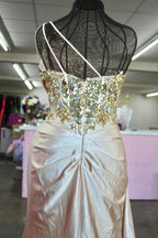 Showpiece